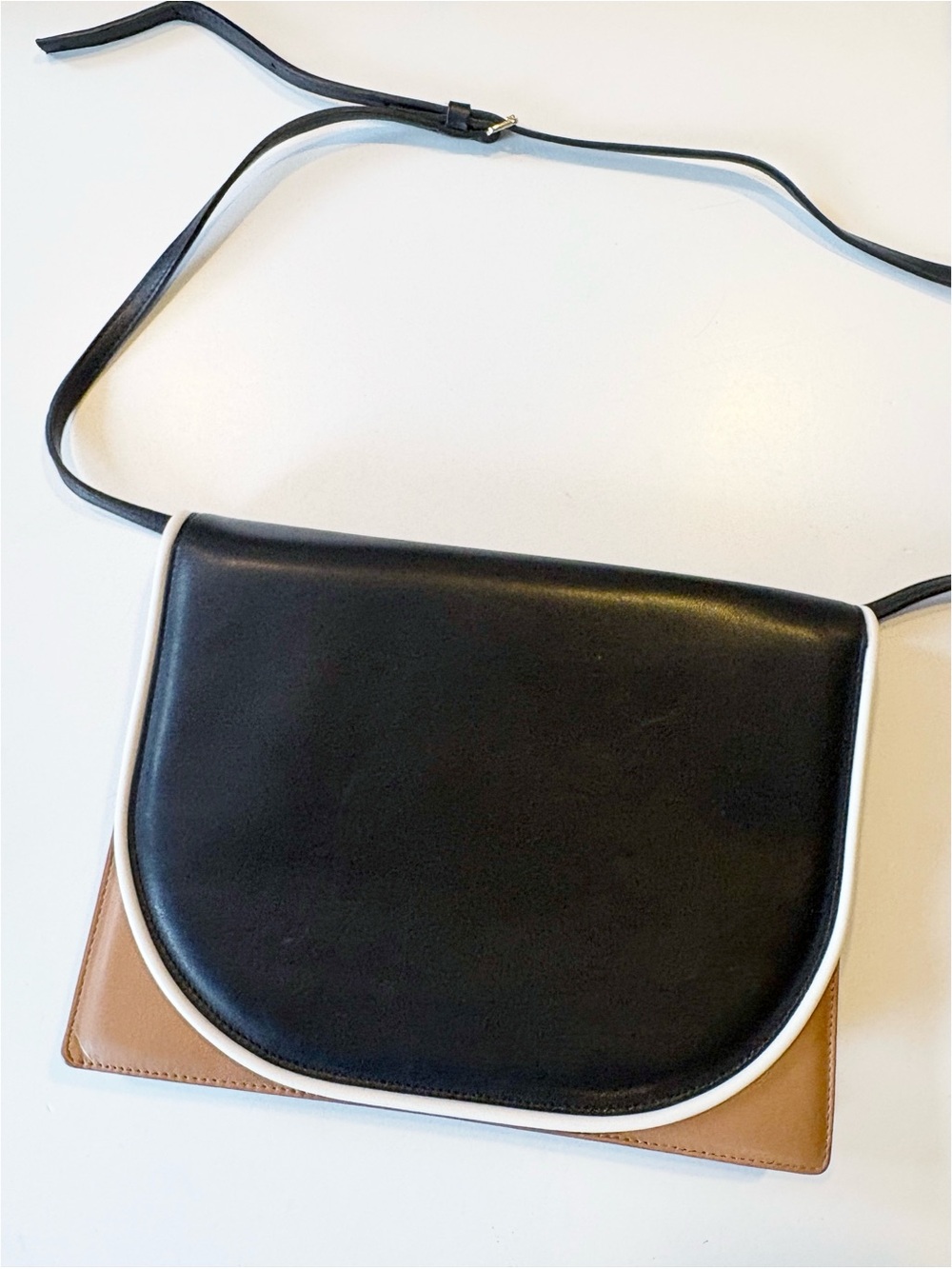 Stuart Weitzman || Leather Convertible Bag Clutch Crossbody Black Tan